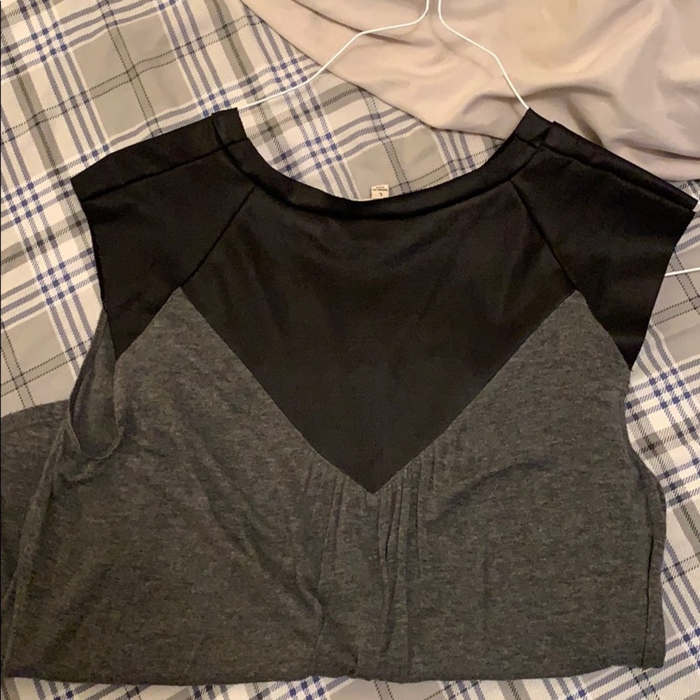 TANK👄 - Picture 2 of 2